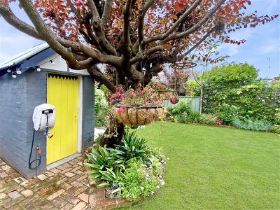 11 Johnson Street, Forbes