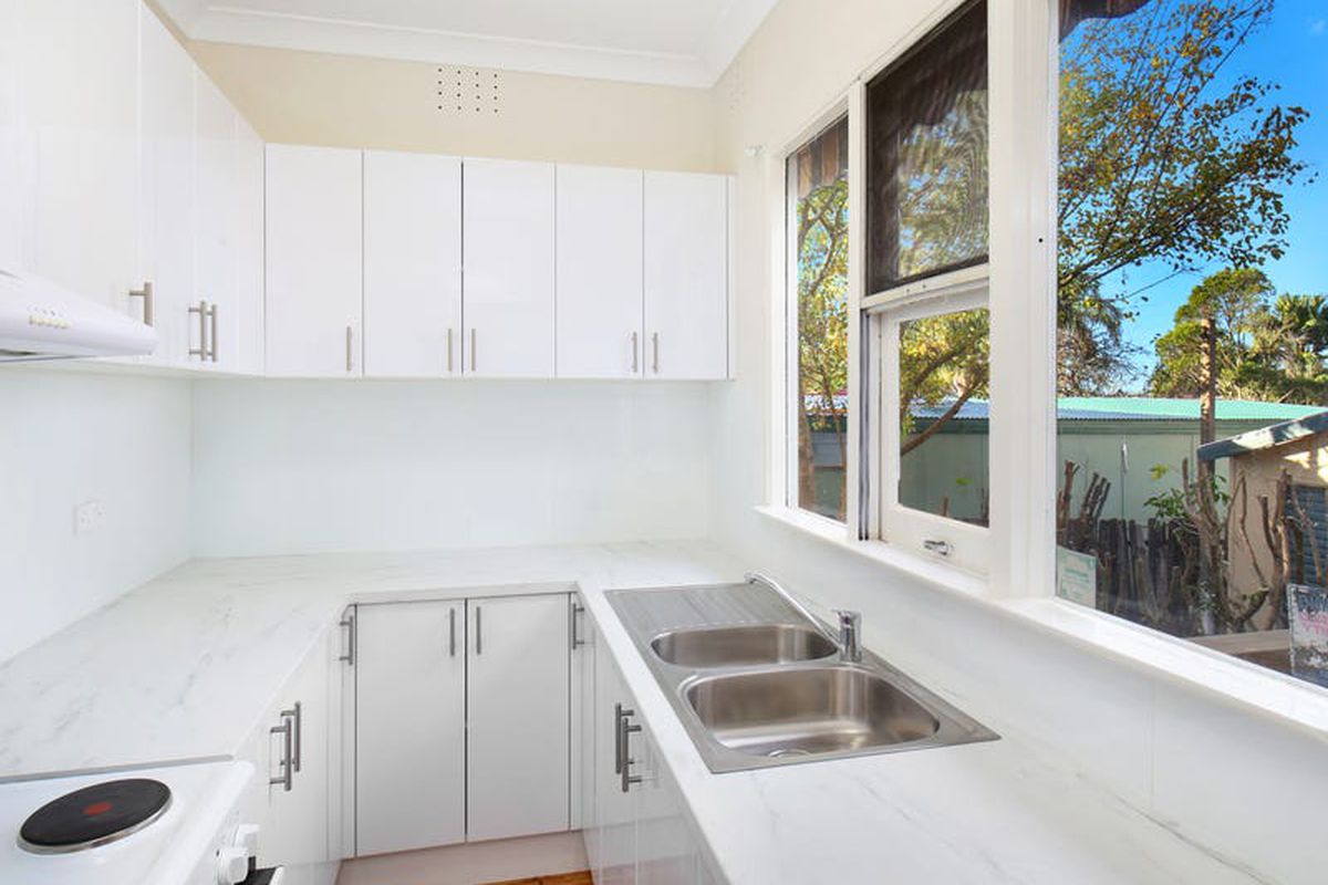 18 Main Street, Killarney Vale