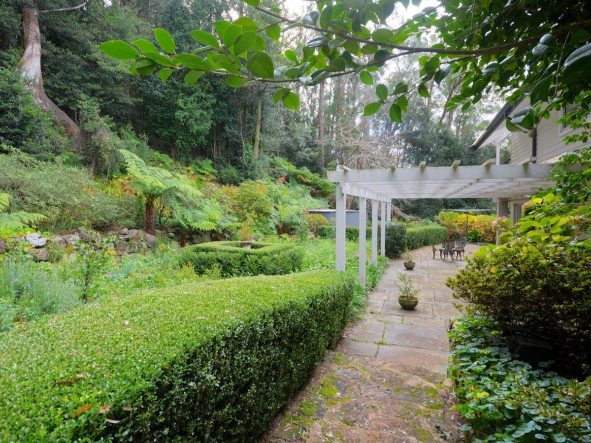 287-289 Mount Irvine Road, Mount...