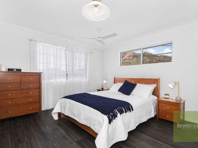 1 / 18 Redpath Street, North Ward