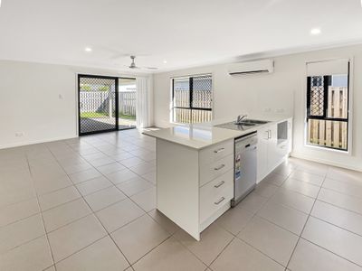 27 O'Reilly Drive, Coomera