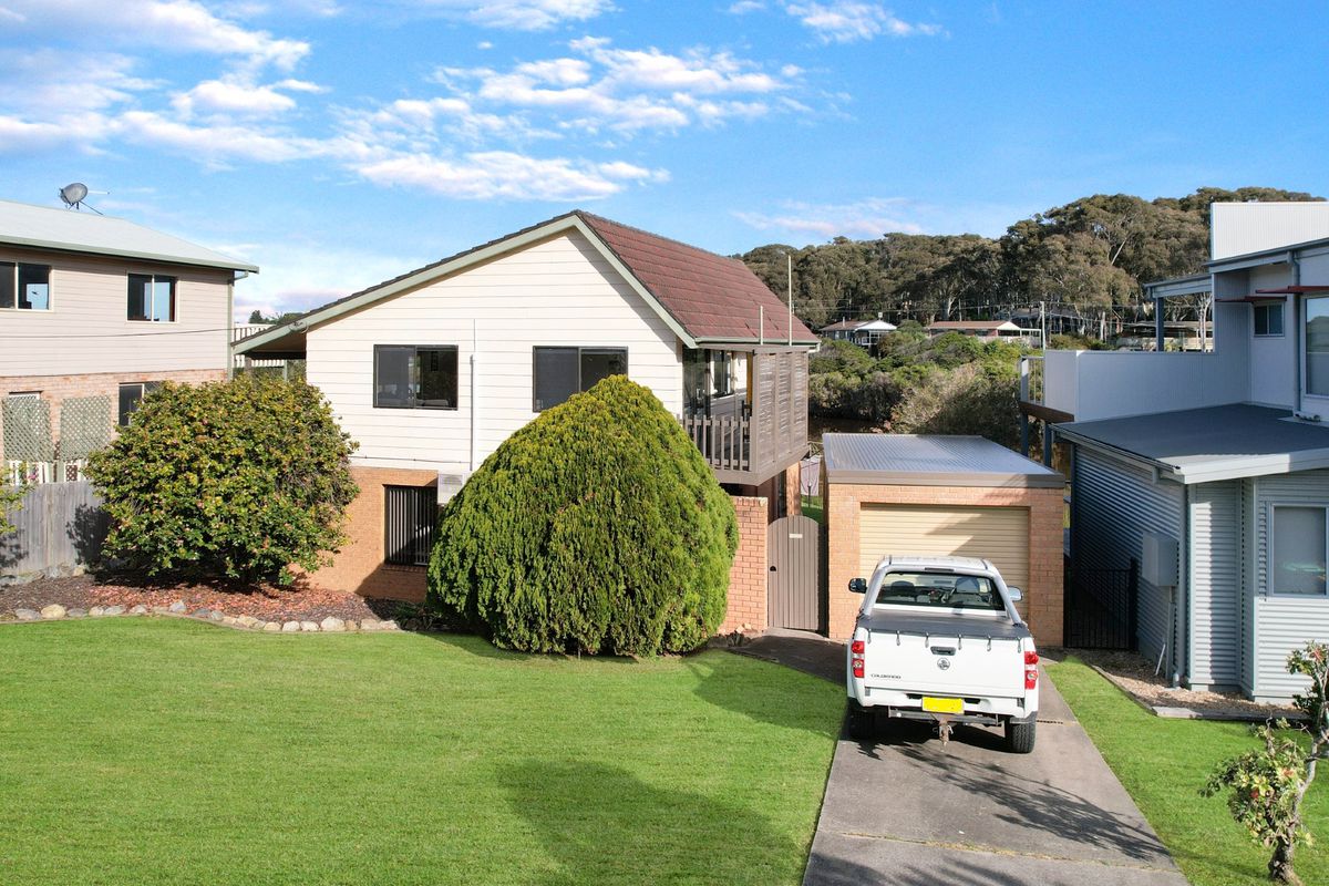 99 Cresswick Parade, Dalmeny