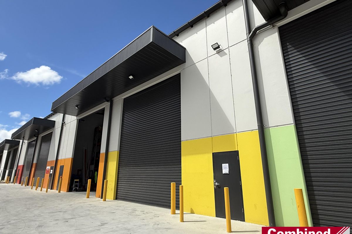 2 / 2 Grazier Way, Gregory Hills