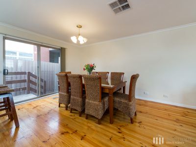 2 / 11 LAMBERT COURT, Endeavour Hills