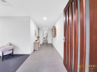 3 Farmingdale Street, Manor Lakes