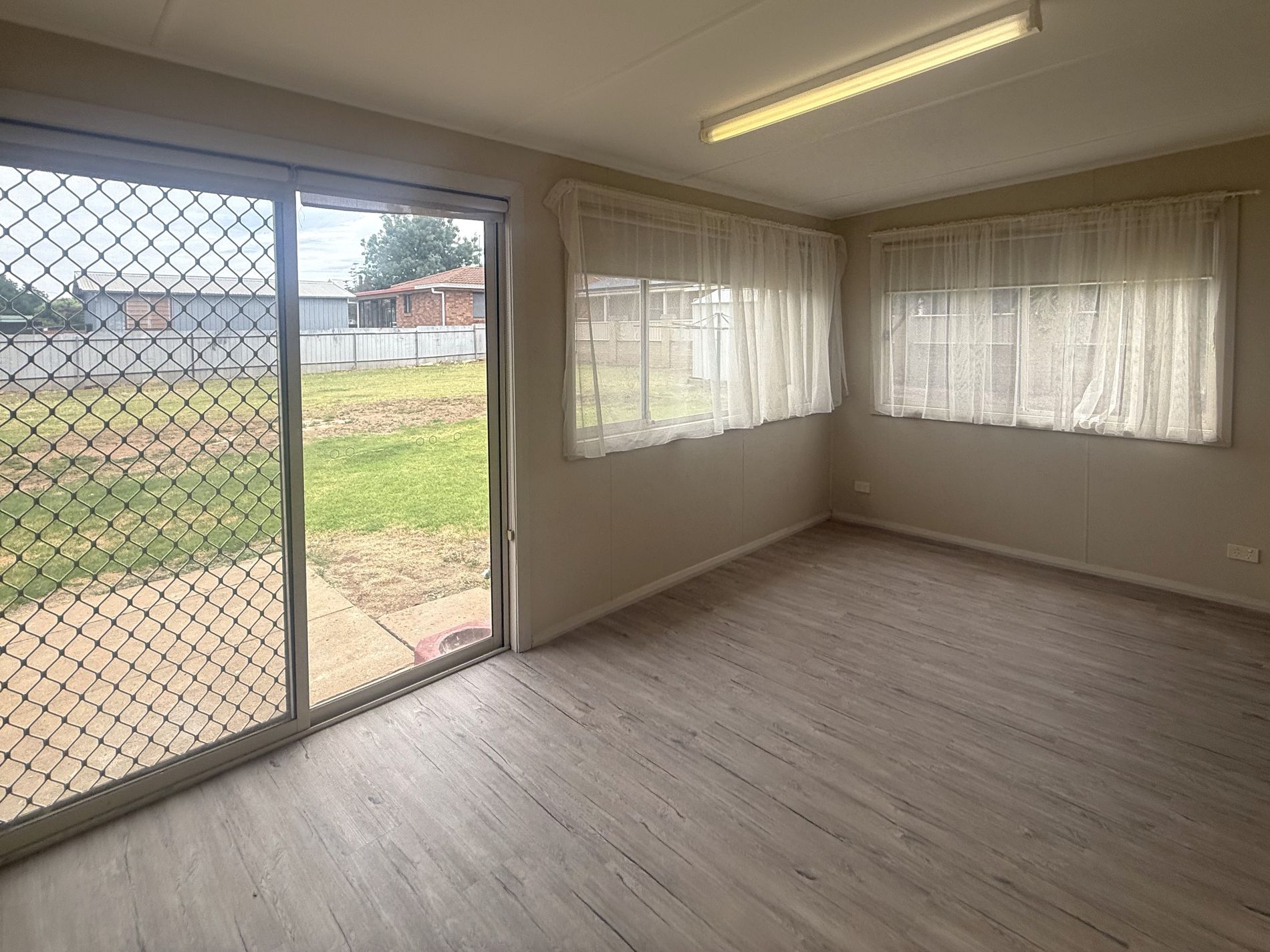 2 Bathurst Street , Forbes