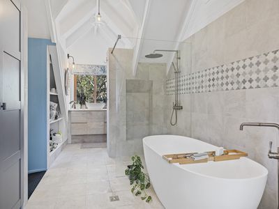 10 Cooloon Street, Hawks Nest