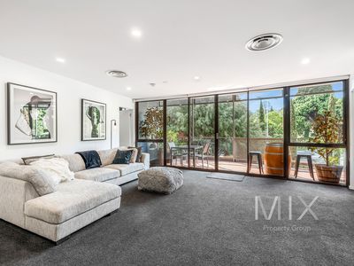 30 / 1 Collins Street, Hobart