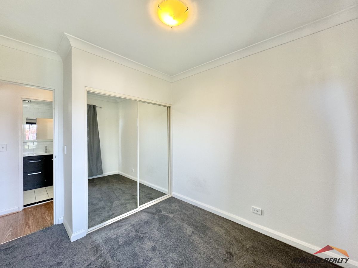12 / 3-11 Hawkesbury Avenue, Dee...