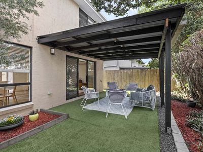 4 / 5 Seabrook Street, Kedron