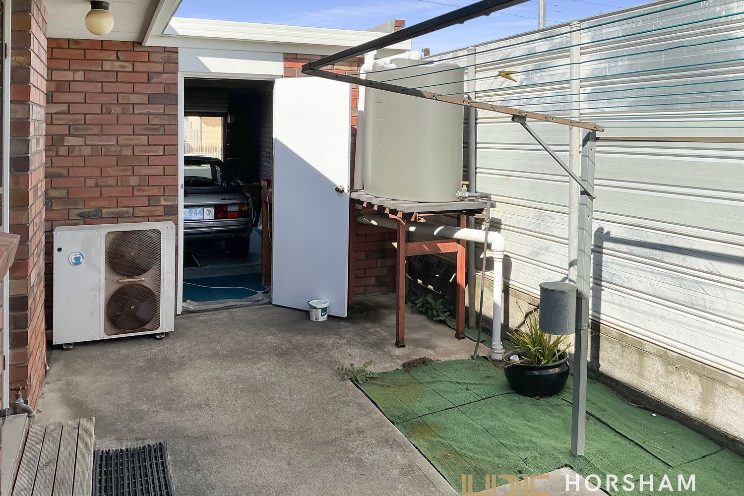 2 / 10 Gleed Street, Horsham