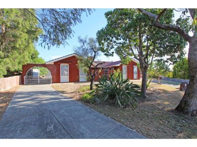 2 Lensham Place, Armadale