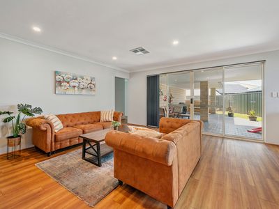 30 Cornforth Way, Piara Waters