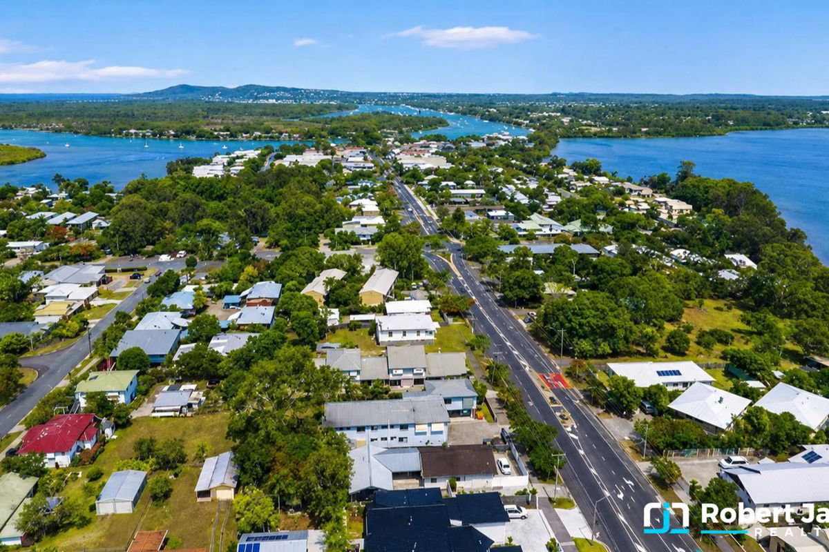 2 / 46 Poinciana Avenue, Tewantin