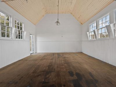 8-10 Royal George Road, Royal George