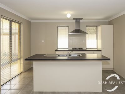 28 Watkins Loop, Tapping