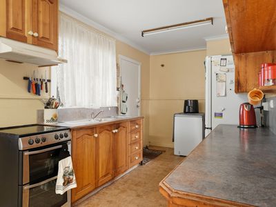 46 Davies Street, George Town