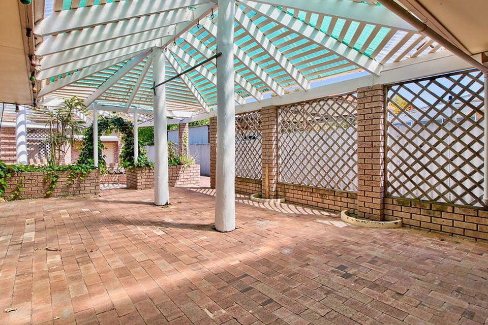 18 Hawker Street , Safety Bay