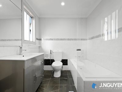 2 / 620-622 The Horsley Drive, Smithfield