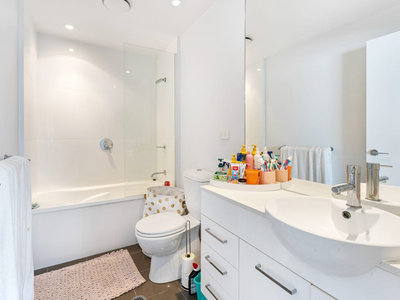504 / 41 Harbour Town Drive, Biggera Waters