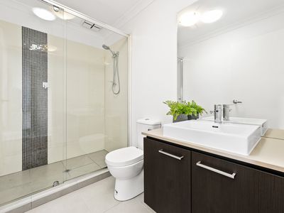 2 Quintino Walk, Clyde North