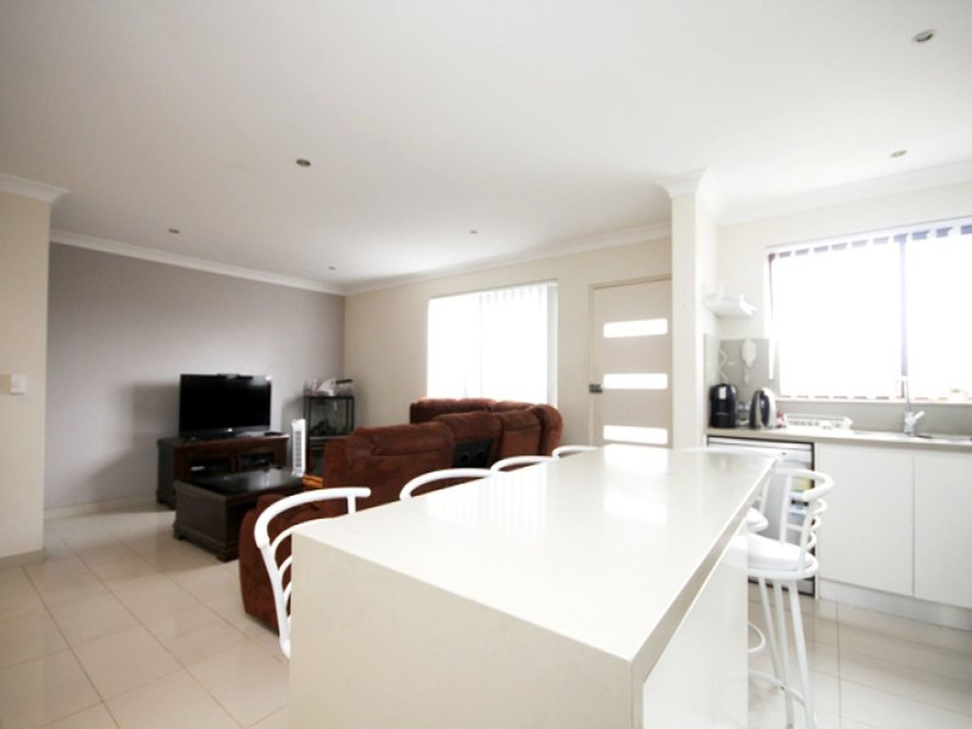 8 / 38 Flora Street, Roselands