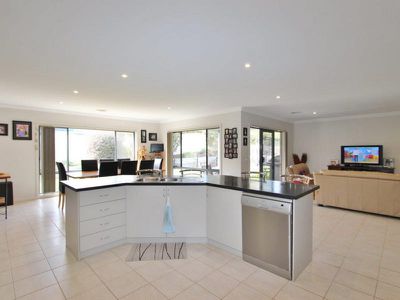 28 Cambridge Drive, Mansfield