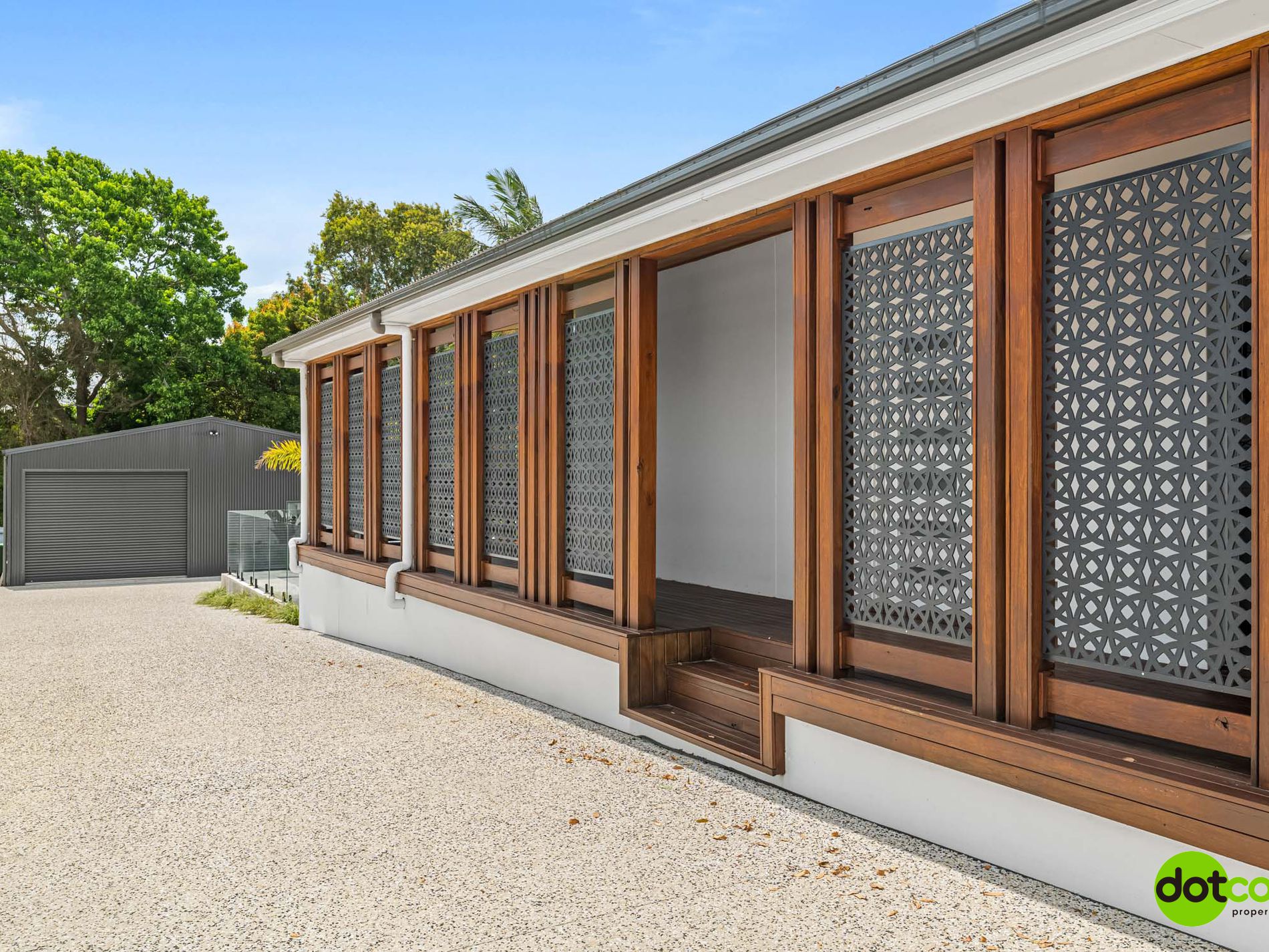 77 Buff Point Avenue, Buff Point