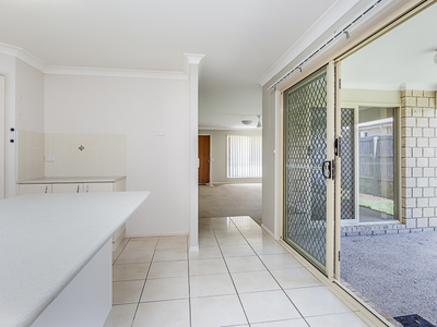 1/3 Lady Bowen Parade, Rothwell