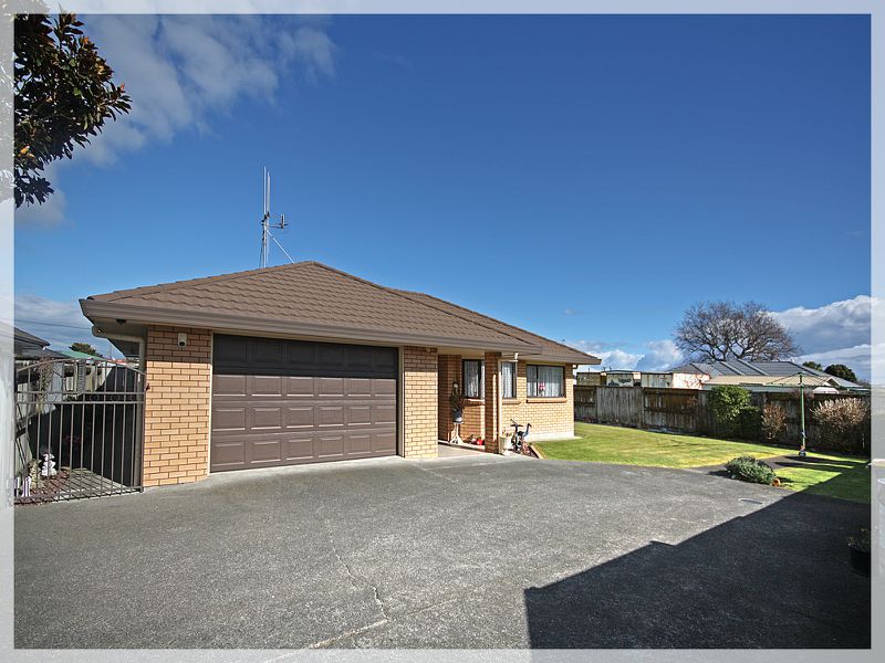 93A Queen Street West, Levin