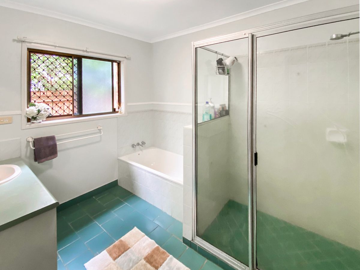 43 Tower Avenue, Atherton