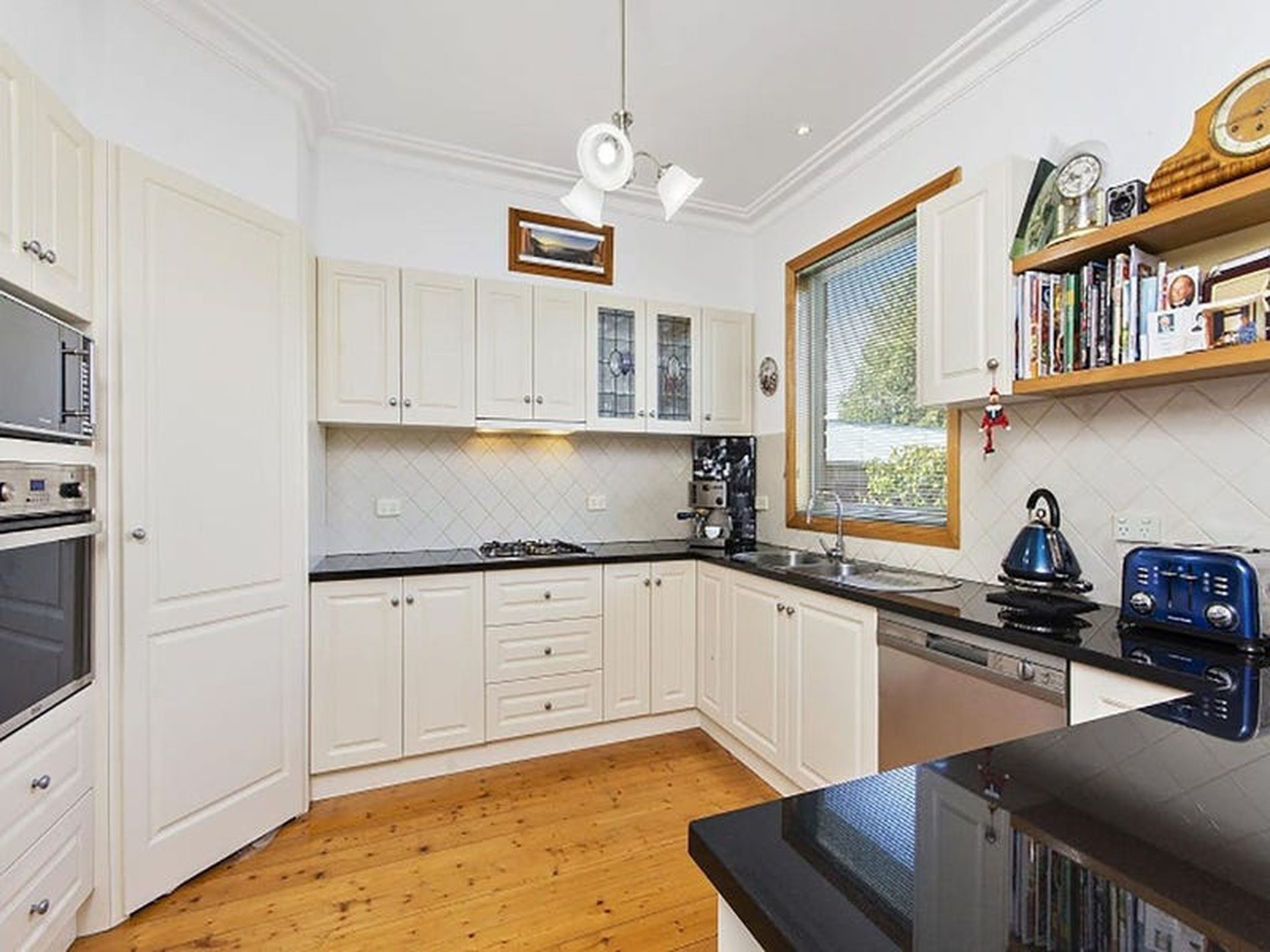 13 Pride Avenue, Hamlyn Heights