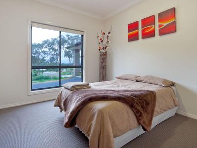 21 LAMBOURN DRIVE, Wodonga