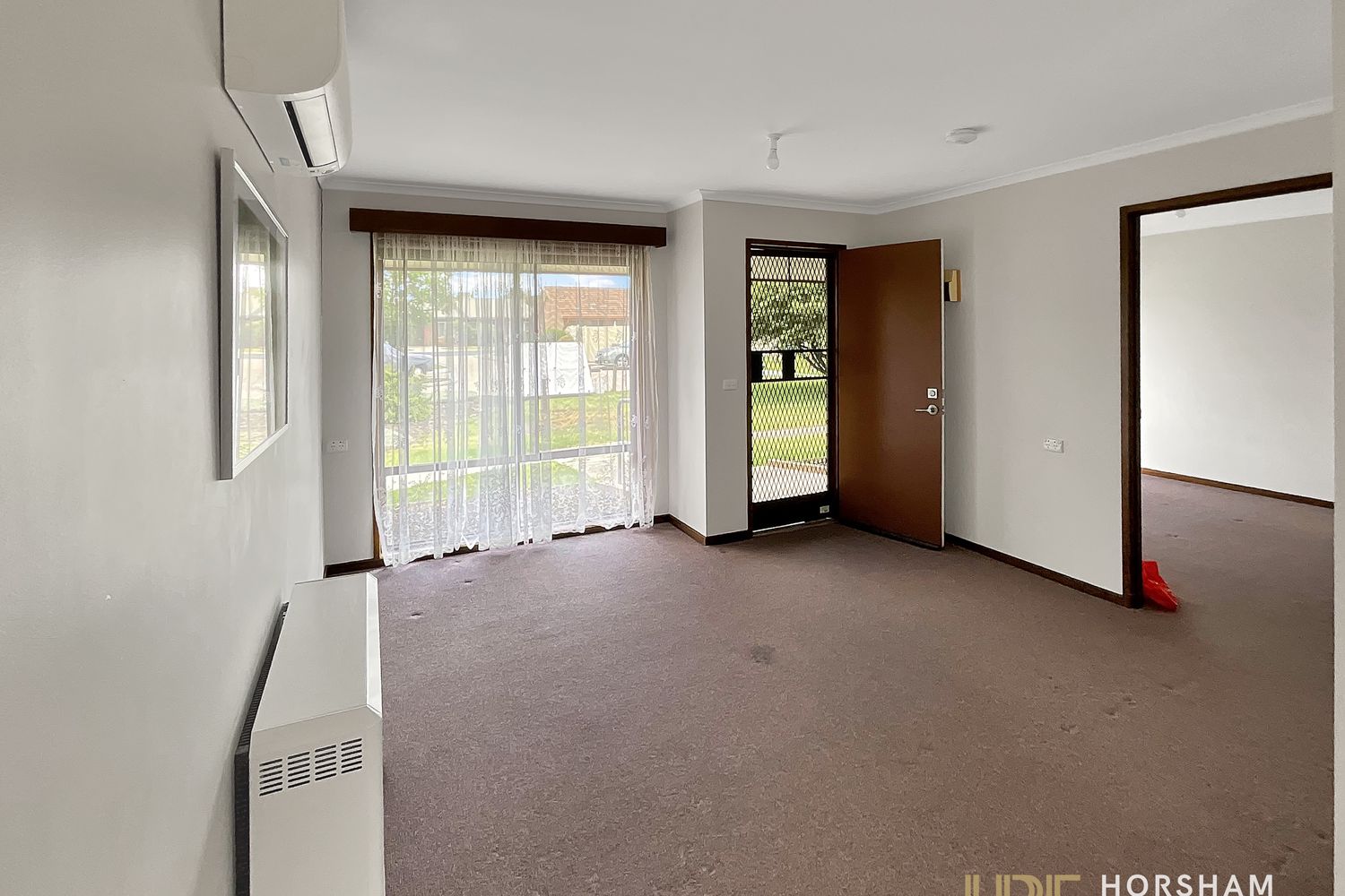13 Shalom Place, Horsham