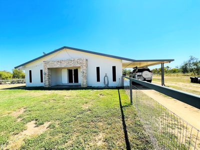 303 Acaciavale Road, Breddan