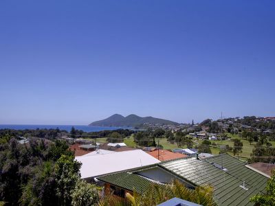 12 Sunbakers Drive, Forster