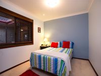 32 Mapleleaf Street, Eight Mile Plains