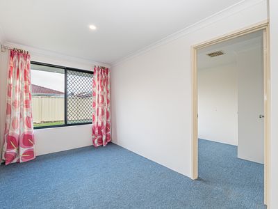 22 Mary Mackillop Glen, Queens Park