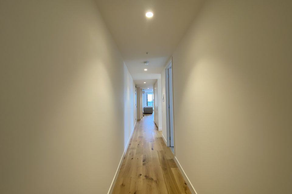 710 / 20 Wardens Walk, Coburg