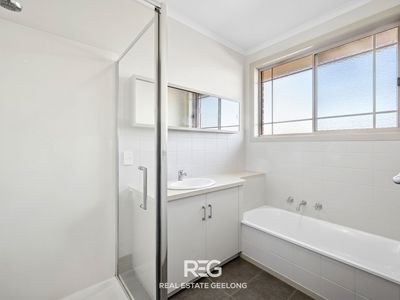 2 / 30 Burdoo Drive, Grovedale