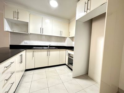 4/181 Hawkesbury Rd, Westmead