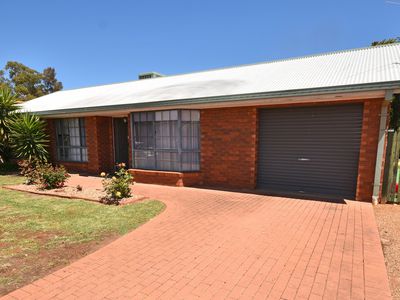 105 Sheraton Road, Dubbo