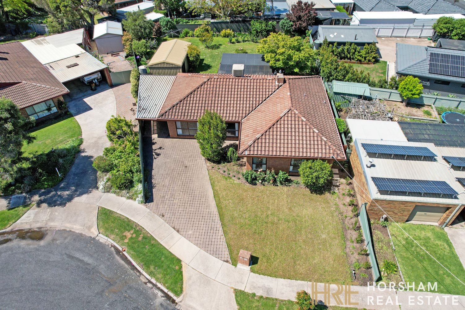 1 Hoskin Court, Horsham