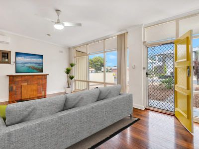 4 Hooper Place, Christies Beach