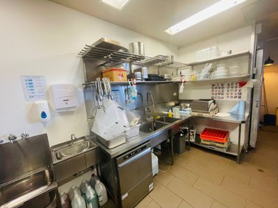 Shop1C / 82 Marine Pde , Southport