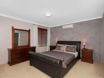 17 Octagon Gardens, Aveley