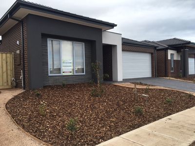 90 Haze Drive, Point Cook