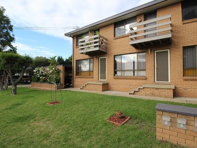 4 / 16 Storey Street, Oak Flats