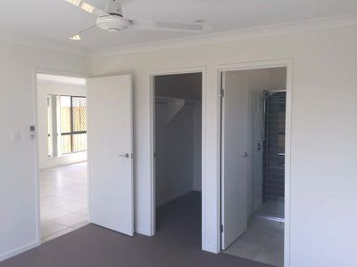 18 McPherson Cres, Coomera