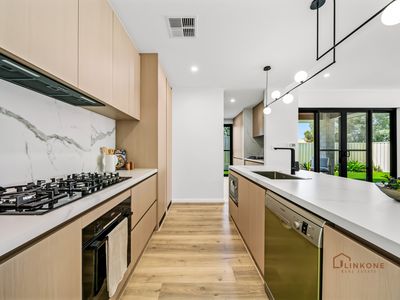 10 Brolga Promenade, Willetton